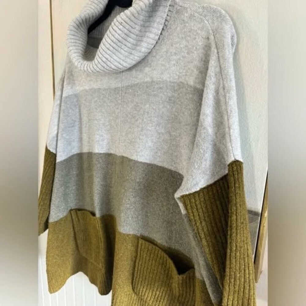 LOFT Oversized Green/Gray Colorblock Pocket Poncho Sweater Gray OmbrΓ© Size Small - Picture 7 of 11